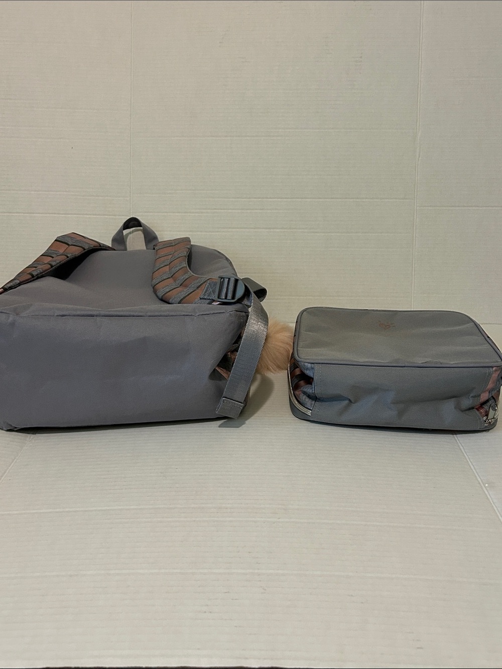 Justice ‘A’ Glitter Gray Backpack & Lunchbox Set with Rose Gold Polka Dots - Picture 8 of 16